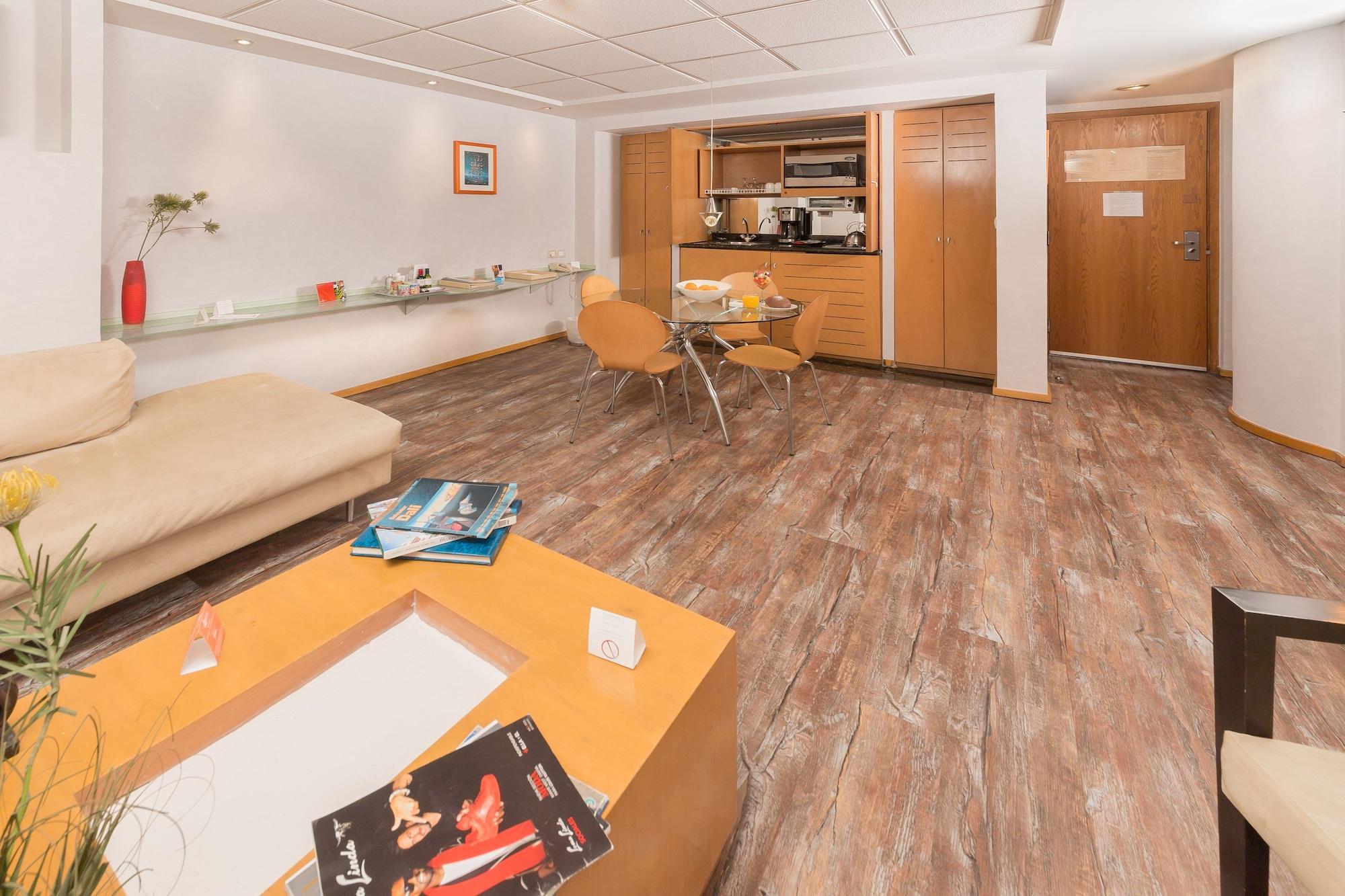 Suites Contempo Мехико Экстерьер фото A typical apartment