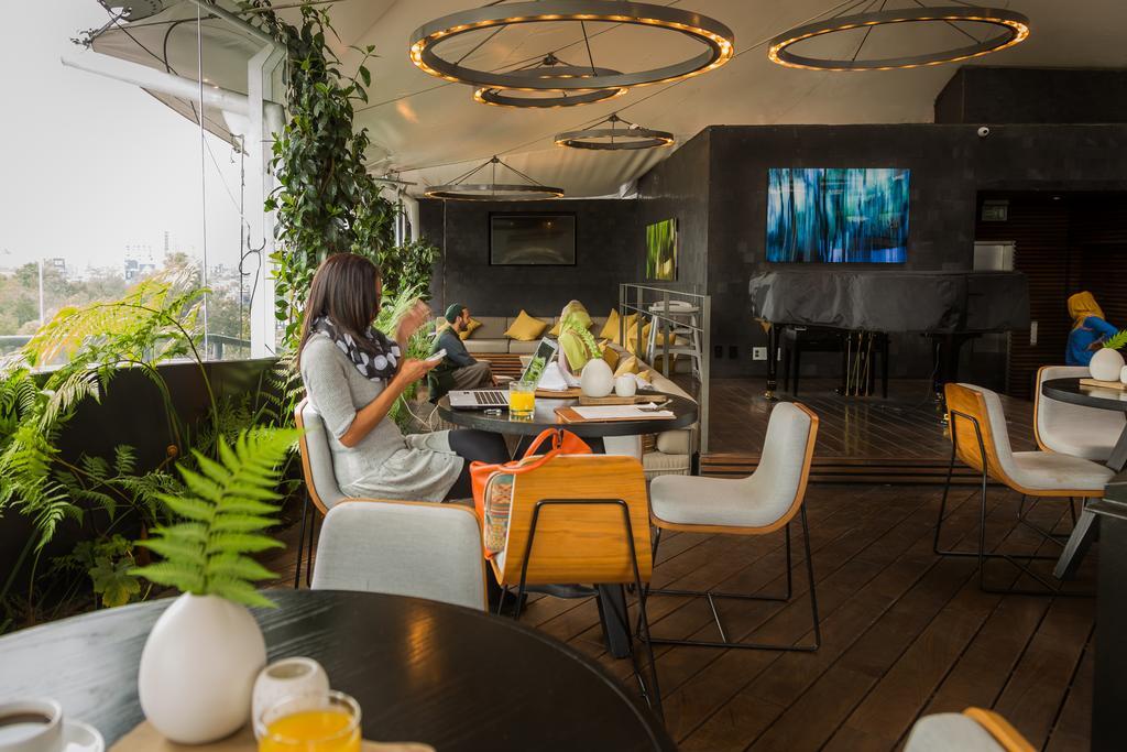 Suites Contempo Мехико Экстерьер фото The lounge at the airport