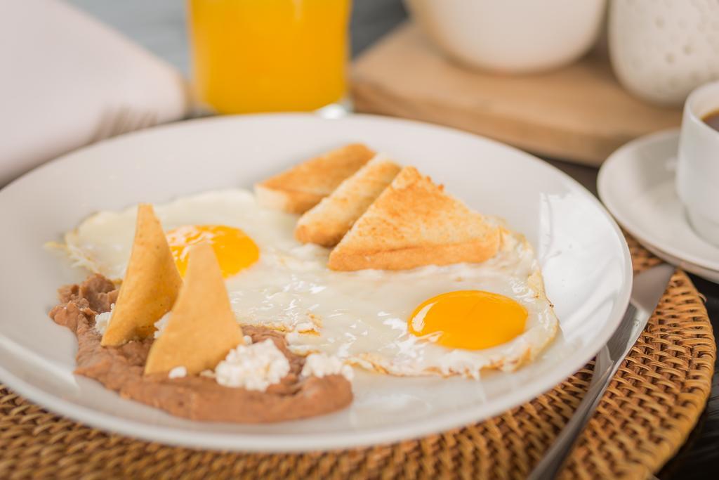 Suites Contempo Мехико Экстерьер фото Fried eggs