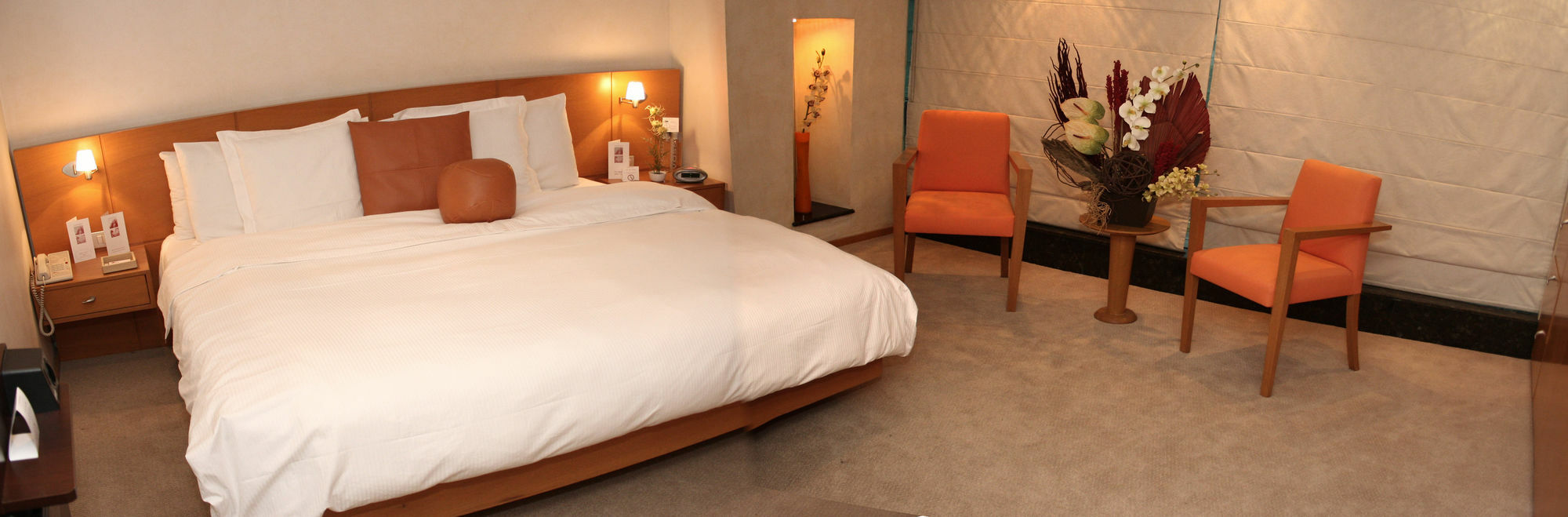 Suites Contempo Мехико Экстерьер фото A room at the hotel